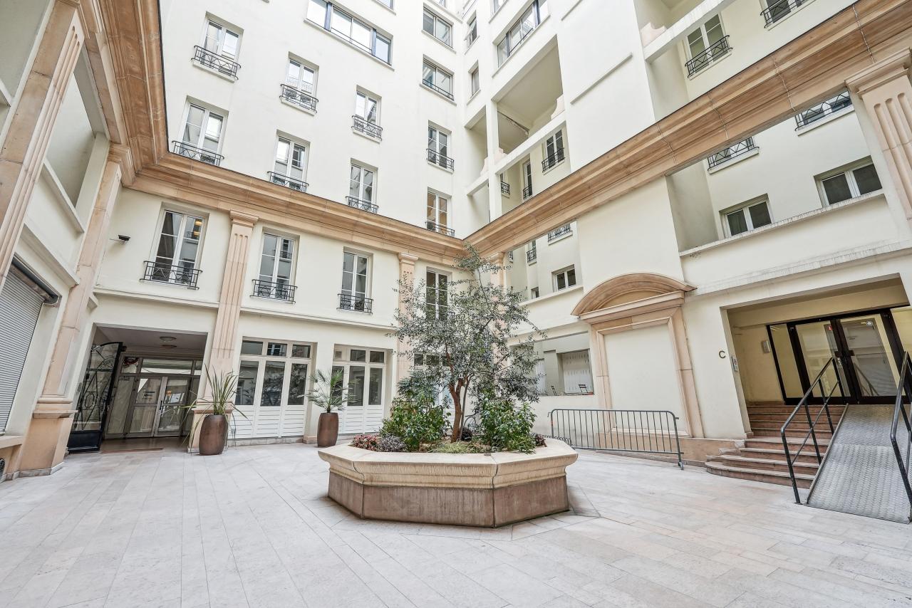 Bureau Paris 378m² Location bureau Paris OLBUR2530945 0